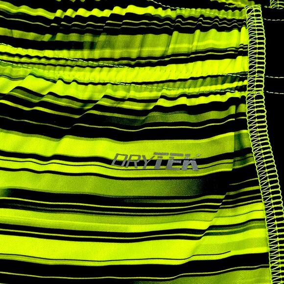 Tek Gear Boy's Training Athletic Shorts Performance Highlight Med 10-12 Small 8 - Picture 4 of 4